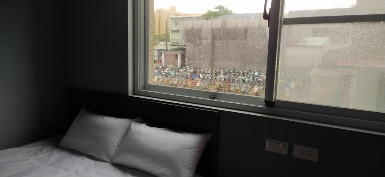 Easyliving Apartment Tainan Exterior photo